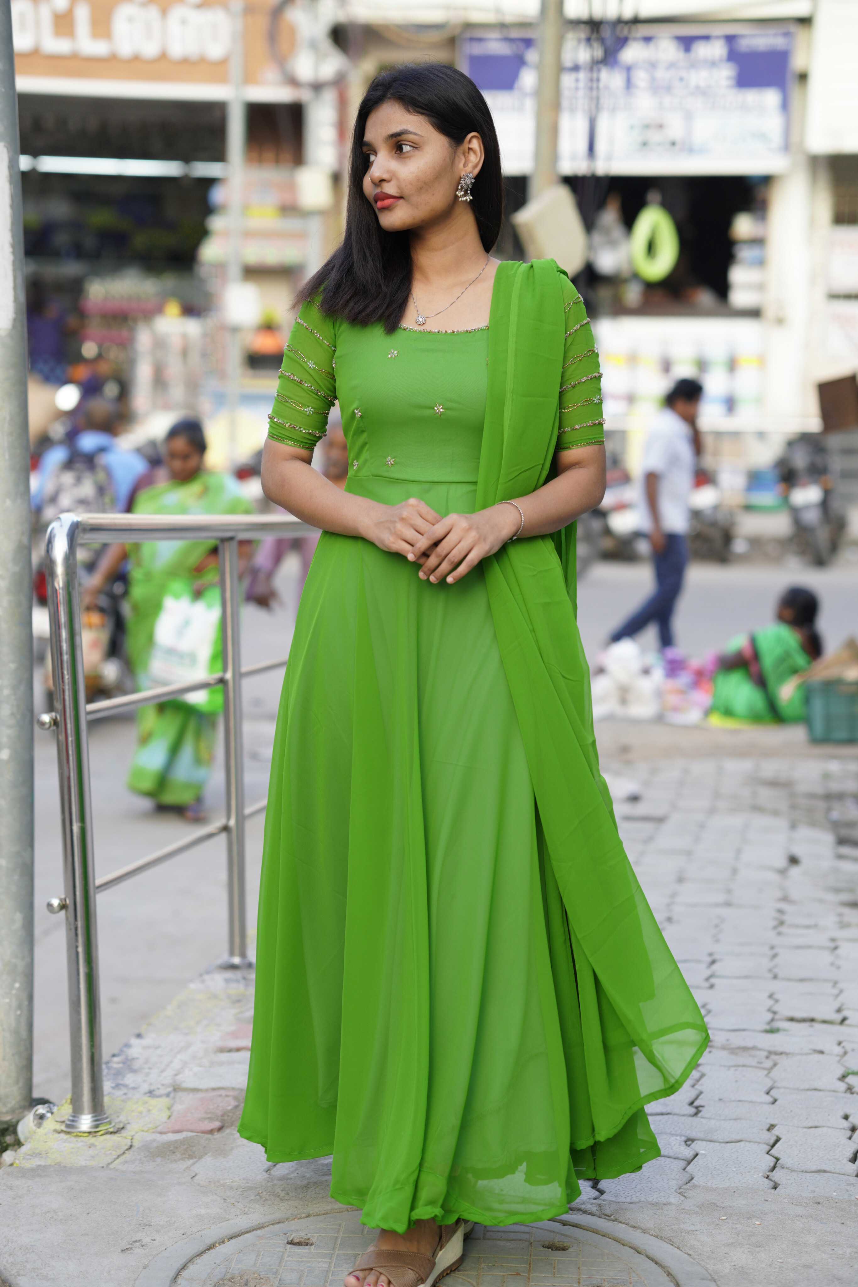 Hand hand worked anarkali